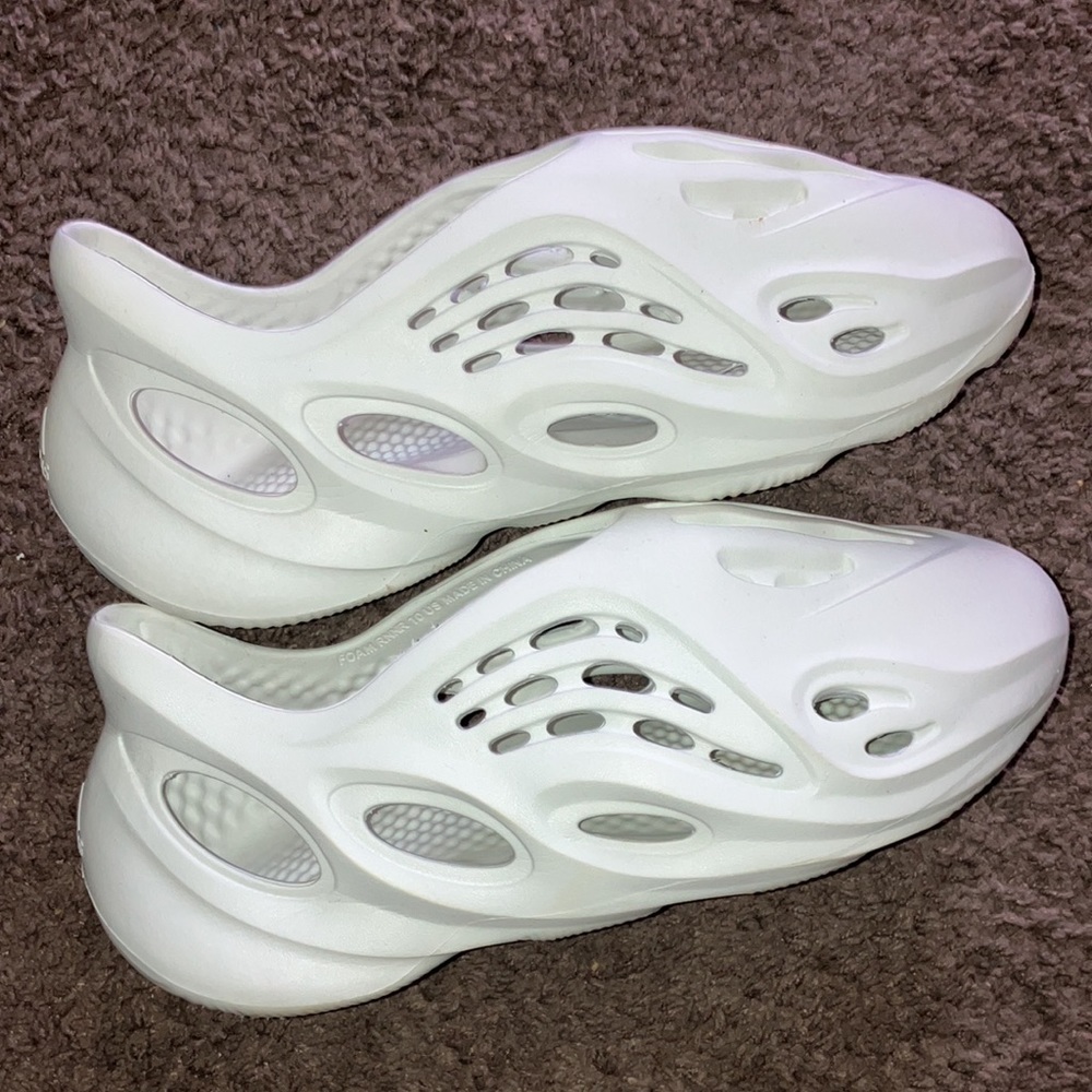 Yeezy foam runners